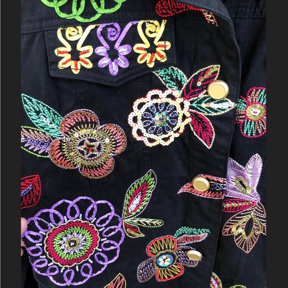 Berek • Embroidery • Medium • Black  • Multi-Colors Floral • Jacket - Picture 10 of 10